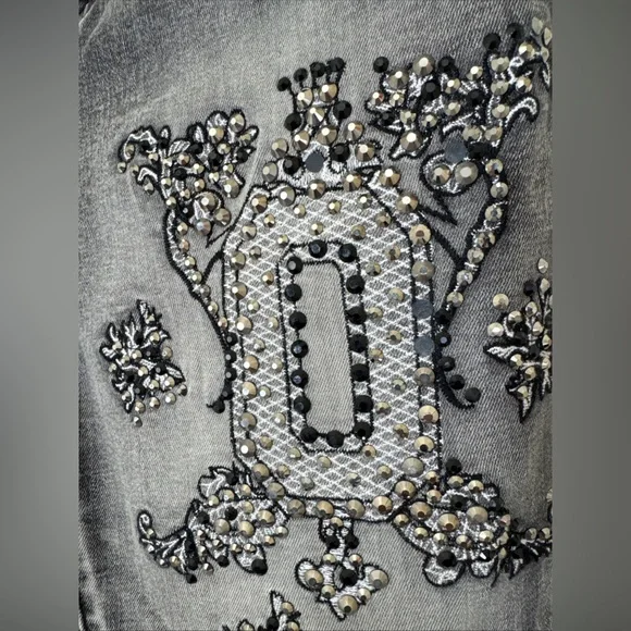 Women’s High Rise Jeans Size Large Gray With Embroidery Work - Picture 4 of 9